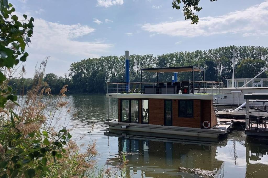 Riverboat-Rhein-Main Ferienloft Wiesbaden Esterno foto